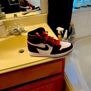 Men basketball shoes